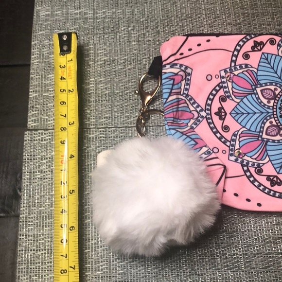 #84p💕👛NWOT Swarovski Crystal Bag & White Pom Pom Keychain 👛💕*one of a kind* - Picture 11 of 16